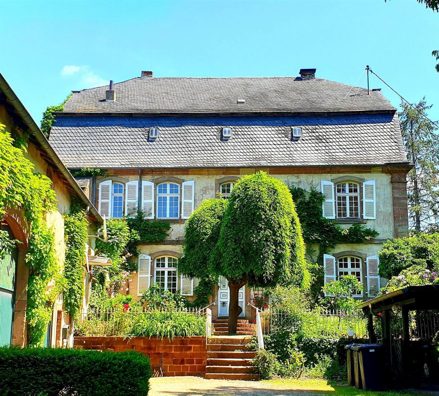 Außenansicht Schloss Hilbringen