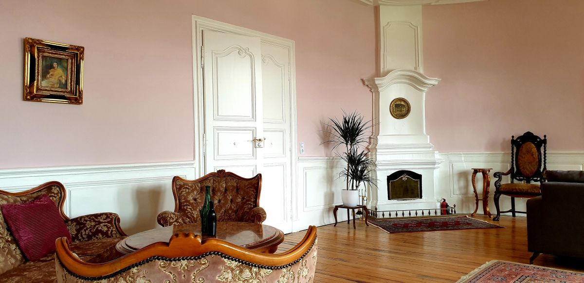 Wohnzimmer Ansicht 2 der Ferienwohnung Hesse von Hilbringen